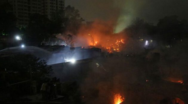 Bangladeş’teki yangın 50 bin kişiyi evsiz bıraktı