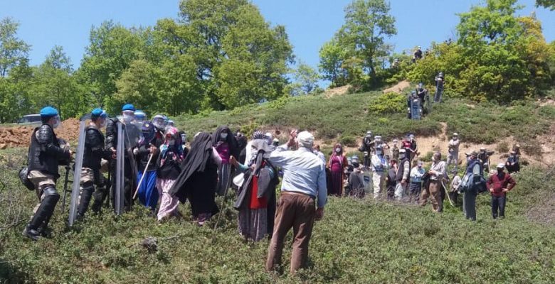 Bursa’da madene geçit vermeyen köylülere gözaltı!