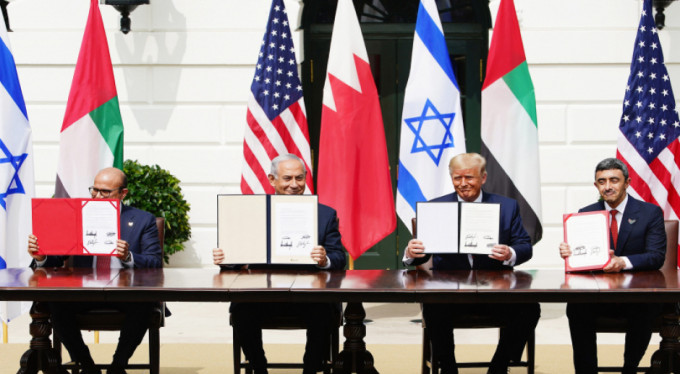 Filistin’i yok sayan anlaşma imzalandı!
