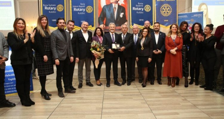 Bademli Rotary Kulübü’nden Başkan Erdem’e teşekkür plaketi