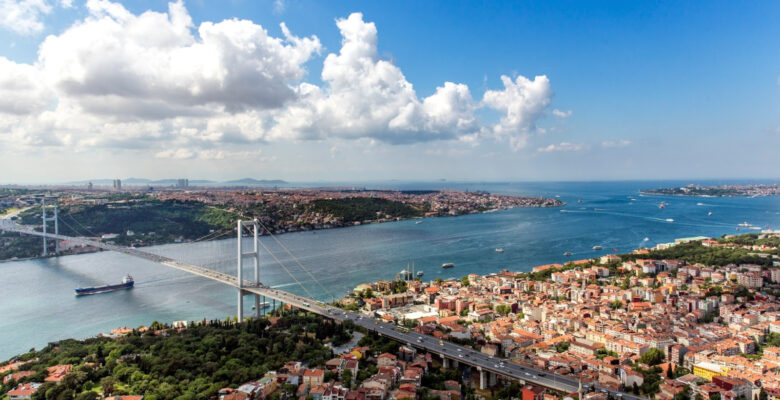 İstanbul ve Antalya’da yabancının ikamet talebi yeni ilçelere kayabilir