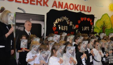 Egeberkli minikler  Atatürk’ü andı    Atatürk sevgisi  nesiller boyu  yaşayacak