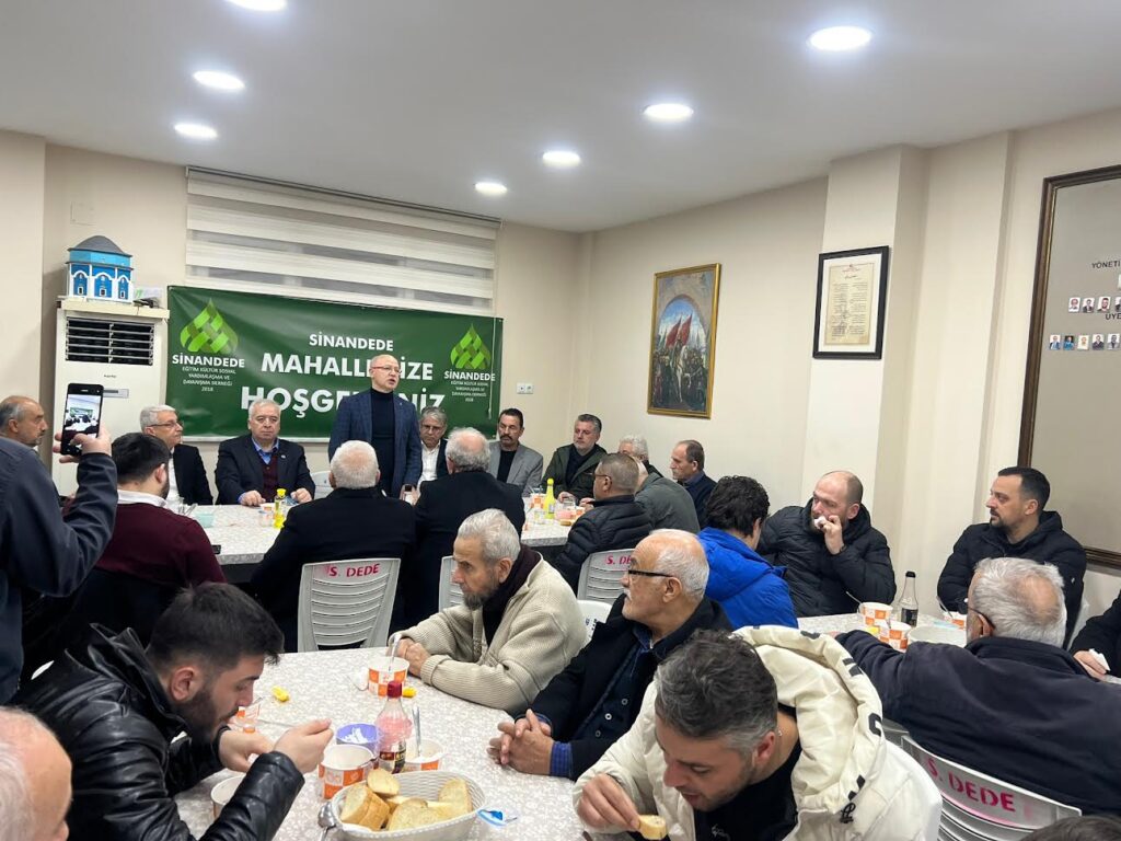 GÜRKAN, SİNANDEDE SAKİNLERİ İLE BİRARAYA GELDİ…  DAVUT GÜRKAN: “BU GÜZEL ŞEHİR İÇİN TAŞ ÜSTÜNE TAŞ KOYMAYA ÇALIŞIYORUZ”