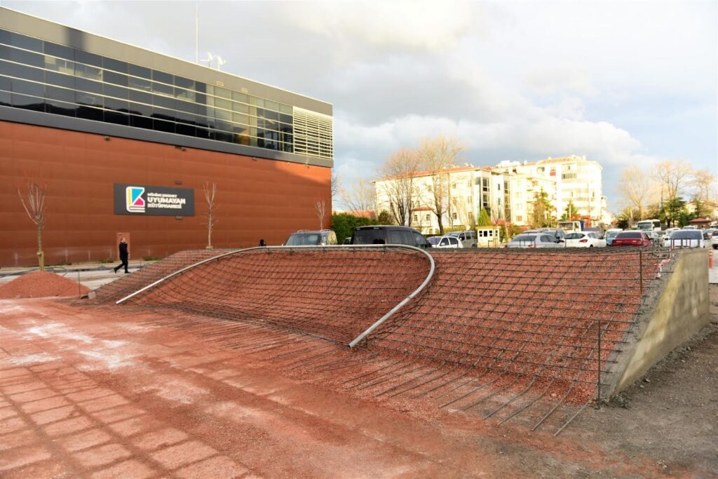 BAŞKAN YILMAZ’DAN GENÇLERE SKATE PARK