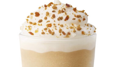 Kışa yakışan ikonik bir Starbucks lezzeti: Caramel Waffle Latte!