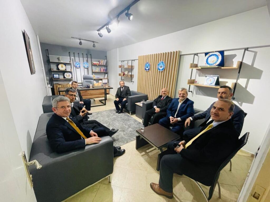 BURSA İL MÜFTÜ YARDIMCILARI VE BAŞ VAİZLERDEN TÜRK DİYANET VAKIF-SEN’E ZİYARET! Türk memurunun bütün meseleleriyle yakinen ilgilenerek çözüm üretmeye devam ediyoruz”