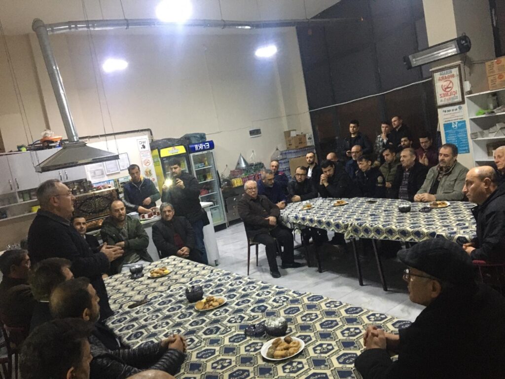 GELECEK BURSA; Vatandaş Kutuplaşmak Değil Siyasetle Kucaklaşmak İstiyor!