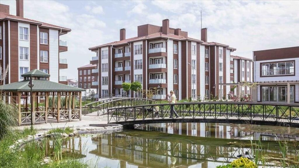 YÜZYILIN SOSYAL KONUT PROJESİNİN BURSA AYAĞINDA KURA ÇEKİLİŞLERİ BAŞLIYOR