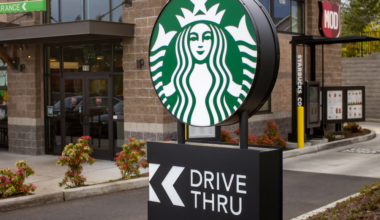 Starbucks’tan sürdürülebilir konseptiyle yepyeni bir Drive Thru mağazası!