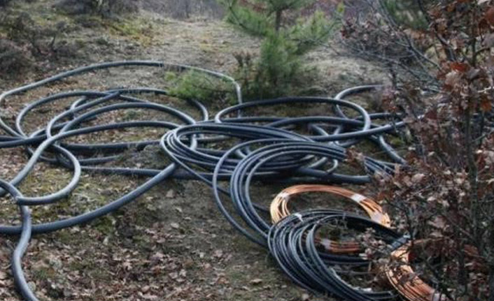 Elektrik Hırsızları Parkları Cereyansız Bıraktı!