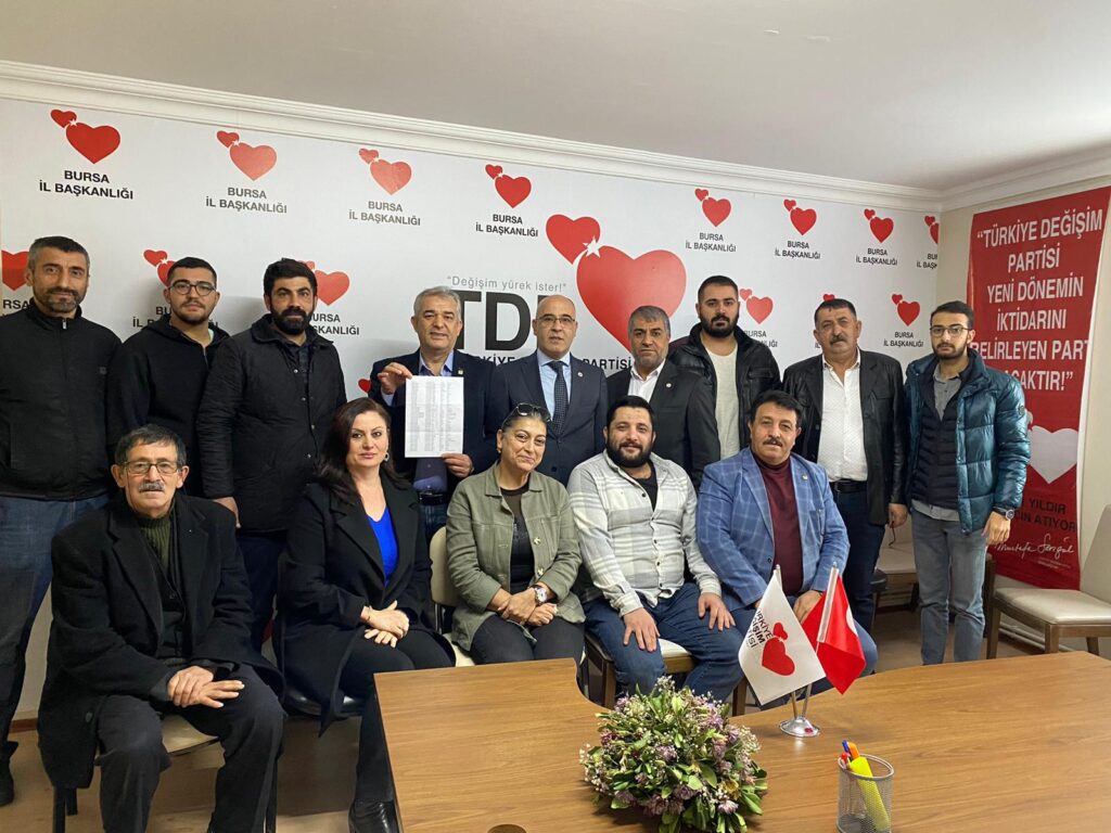 TDP BURSA; “Bazı Arkadaşların Görevlerinden El Çektirildikten Aylar Sonra İstifa Yalanına Sarılması İçine Düştükleri Çaresizlikten Başka Bir Şey Değildir!”