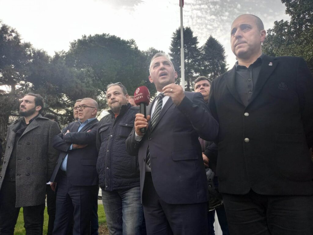ZAFER BURSA; 2012 de misafir olarak ülkemize gelen Suriyeliler Bursa’mızda 300 bin nüfusa ulaşmıştır!