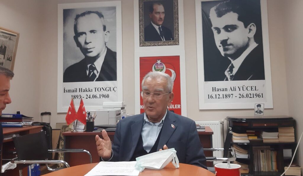 Zeki Baştürk yazdı; YILDIZLAR YOK OLUYOR BİRER