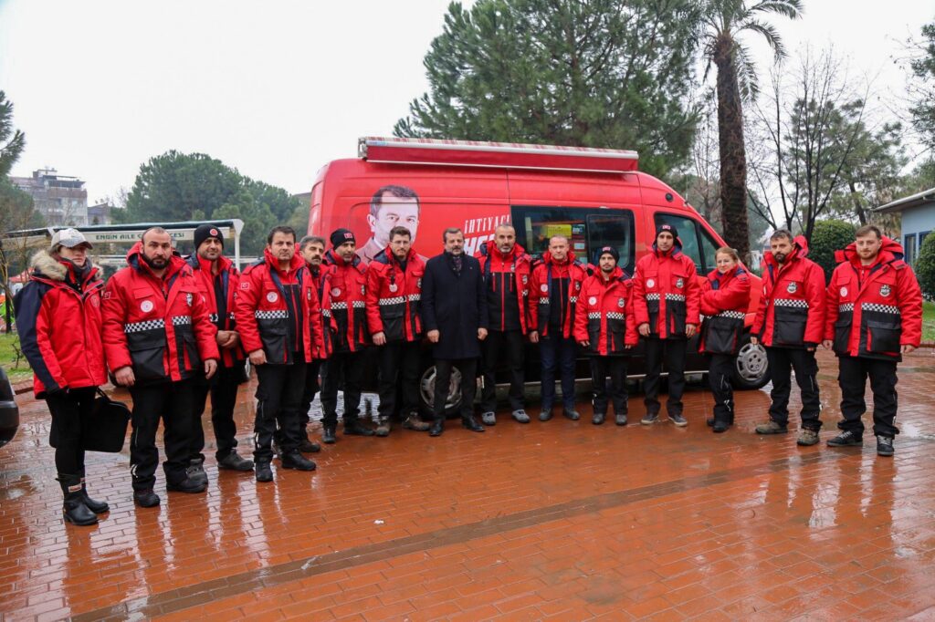 GÜRSU BELEDİYESİ 18 PERSONELİ İLE YOLA ÇIKTI