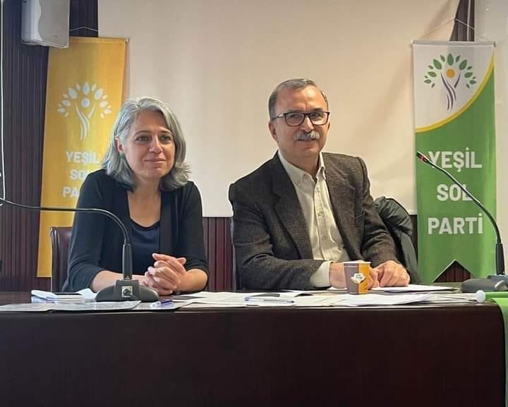 Mücadele Bayrağını Yükselteceğiz