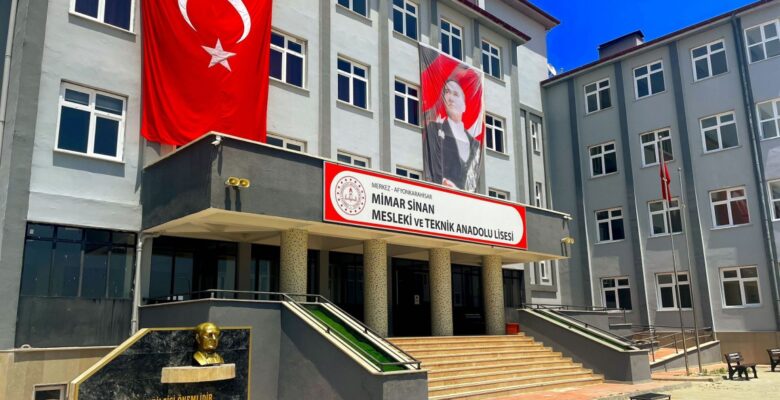 Mimar Sinan Mesleki ve Teknik Anadolu Lisesi Deprem Bölgesine 250 adet soba gönderdi