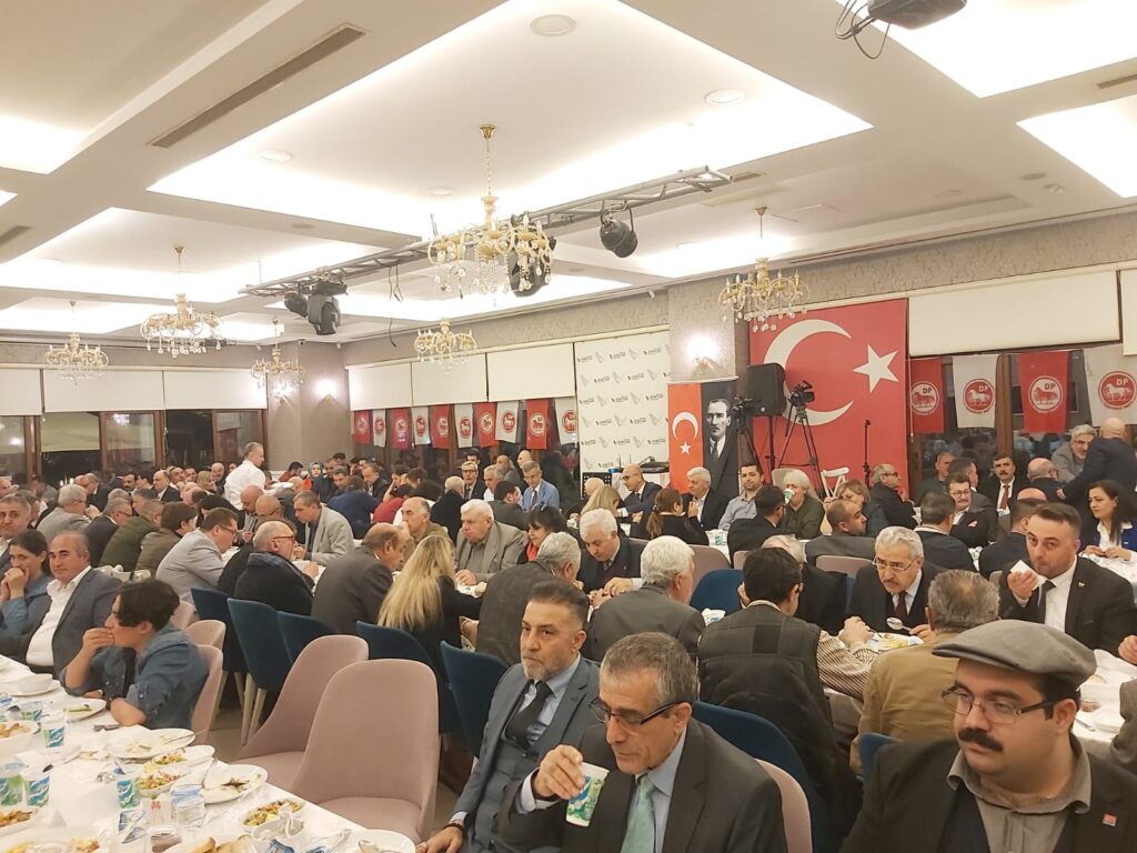 14 Mayıs 1950’de kurucu genel başkanımız Celal Bayar’ın tarifiyle Türk milletinin kendi kaderine hakim olduğu gündür