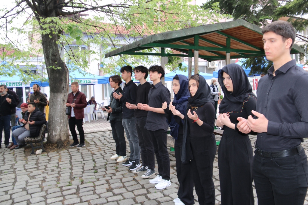 EŞREFOĞLU RUMİ VEFATININ 554.YILINDA İZNİK’TE ANILDI