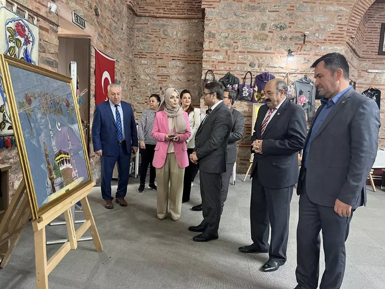 Yıldırım Halk Eğitimi Merkezi Geleneksel Keçe Sanatı Kursunun ‘’ZÜMRA’’ Adlı Sergisi