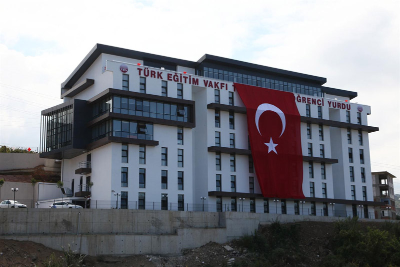 ÜNLÜ İSİMLERİN KATILIMIYLA, TÜRK EĞİTİM VAKFI’NIN 56. KURULUŞ YILDÖNÜMÜ BURSİYER BULUŞMASI’NDA KUTLANDI!