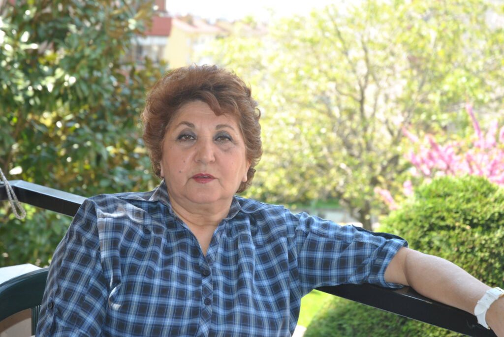 TÜM SORUNLARA VE DESPOTİZME KARŞIN UMUT IŞIĞINI SÖNDÜRMEYELİM.