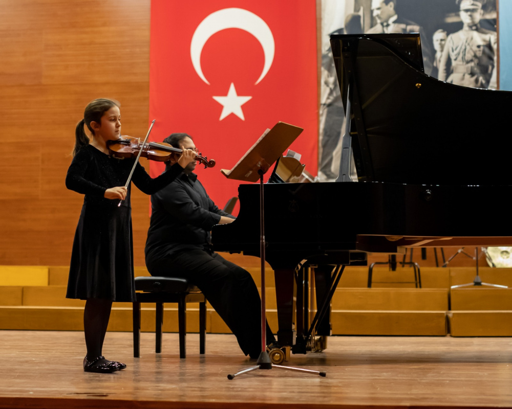 Uludağ Üniversitesi’nin En Genç Yeteneği Göz Dolduruyor!