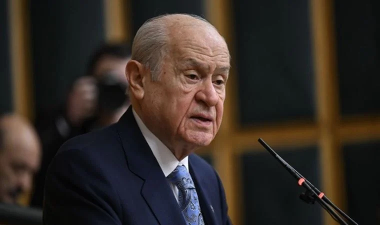 Bahçeli’den Millet İttifakı’na tepki: Damlarına kar yağdı