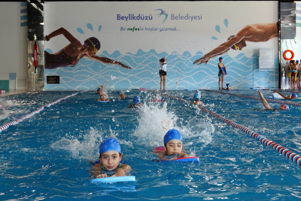 4 BİNDEN FAZLA ÖĞRENCİ YAZI SPORLA GEÇİRİYOR