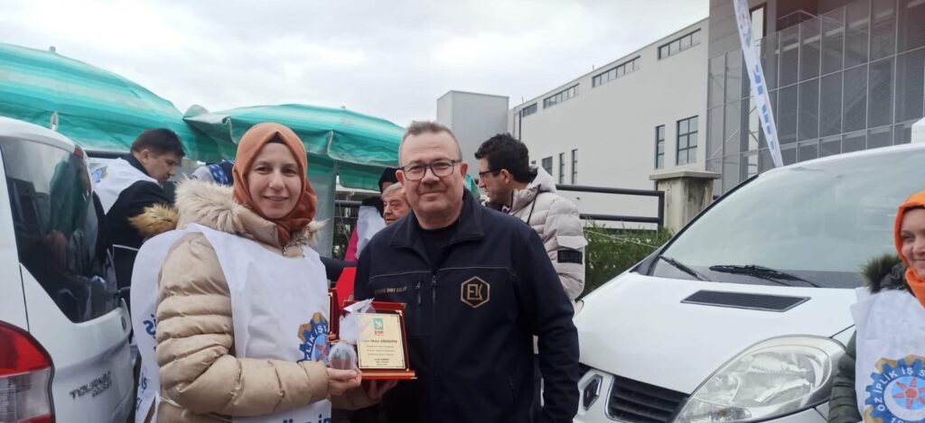 DSP BURSA; Caminin Minaresinden Yapılan Anonsa Rağmen Çalışacak İşçi Bulamıyoruz!