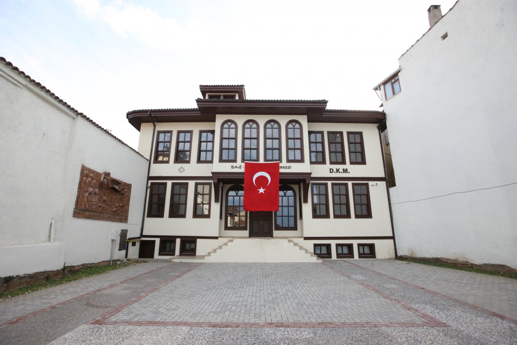 Dağ fare’yimi doğurmuş? Yada fare dağ ‘ımı?  doğurmuş sizler karar verin
