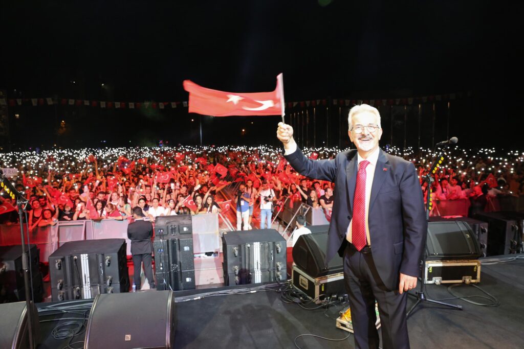 BÜYÜK ZAFER’İN 101. YILINA NİLÜFER’DE MUHTEŞEM KUTLAMA
