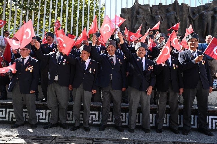BURSA’NIN BİR KURTULUŞ ANITI NEDEN YOK?