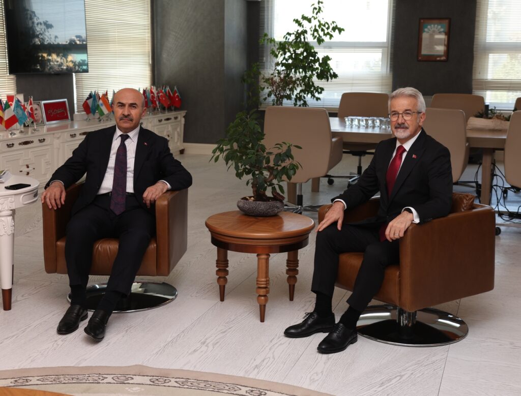 BAŞKAN ERDEM, VALİ DEMİRTAŞ’I AĞIRLADI