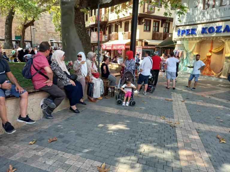 Avludaki Çakma Bank ve Taciz Olayında İkinci Mahkemeye Personel Gelmedi!