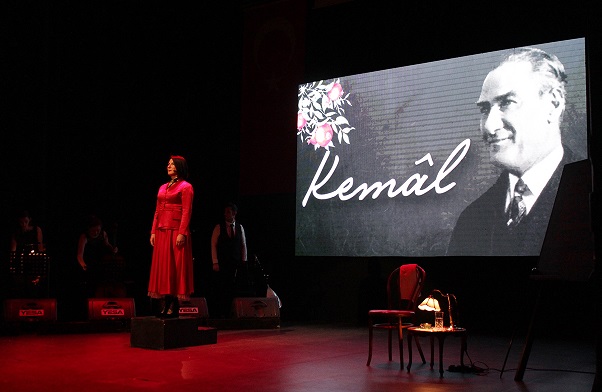MUSTAFA KEMAL ATATÜRK’ÜN VATAN VE CUMHURİYET SEVGİSİNİ ANLATAN MÜZİKAL BELGESEL