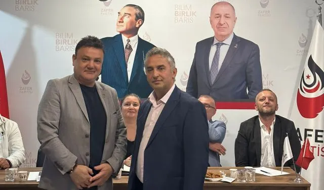 105 km’lik yolu 11 yıl‘dır tamamlayamayan  “AKP – MHP ortaklığını” tebrik ediyorum..!