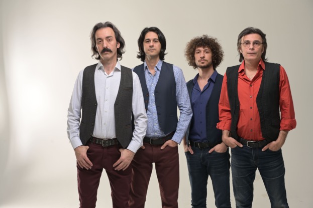 FLÖRT’TEN SIRA DIŞI BİR ROCK BALAD  ‘ÇOK ZOR’