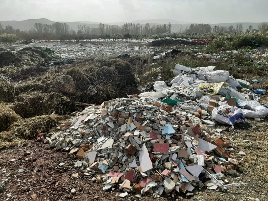 Göl Kurudu Çöplüğe Döndü!