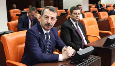 İYİ Parti Bursa Milletvekili Hasan TOKTAŞ Hazine ve Maliye Bakanı Mehmet Şimşek’e vatandaşın durumundan haberdar mısınız diye sordu.!
