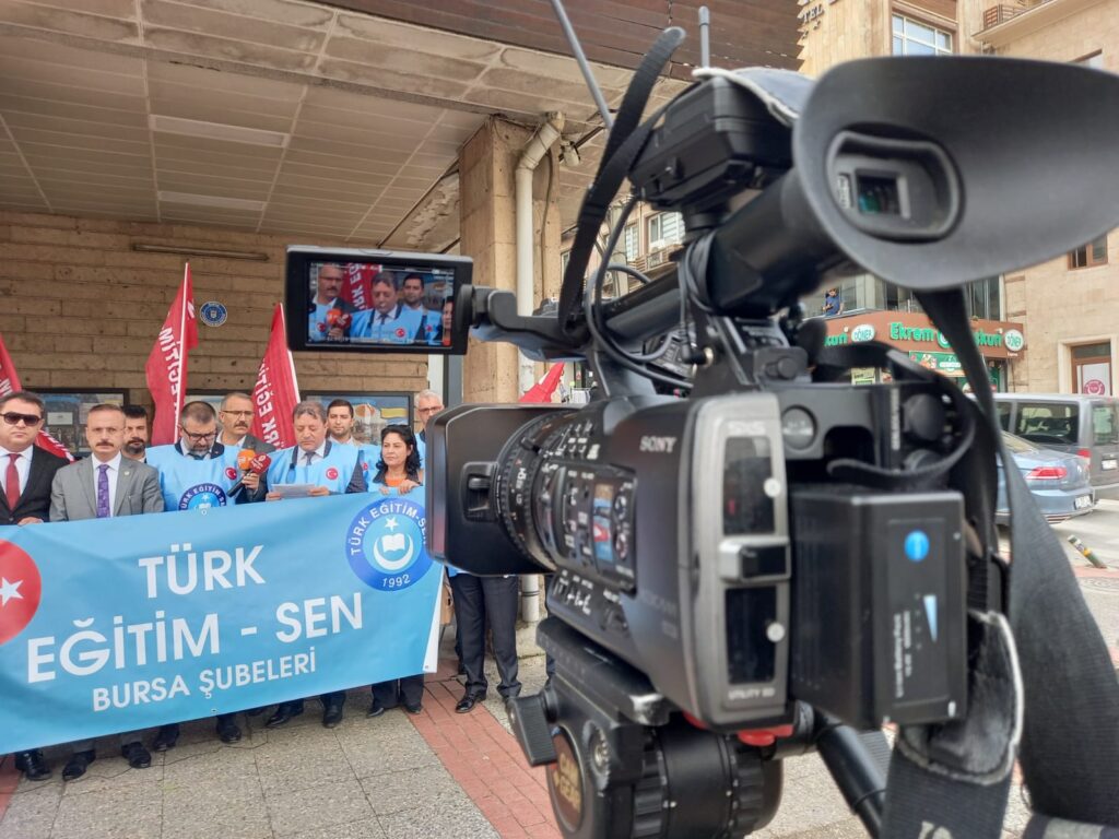 TÜRK EĞİTİM SEN BURSA; 24 KASIM’DA ÖNLÜK DEĞİL, İKRAMİYE İSTİYORUZ.