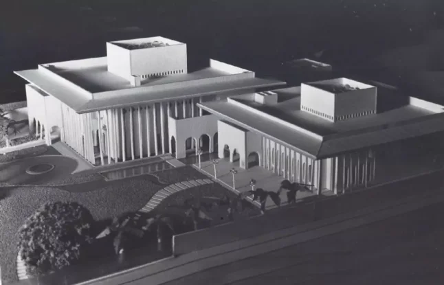 Anıtkabir’in yavrusu Suudi Arabistan’da