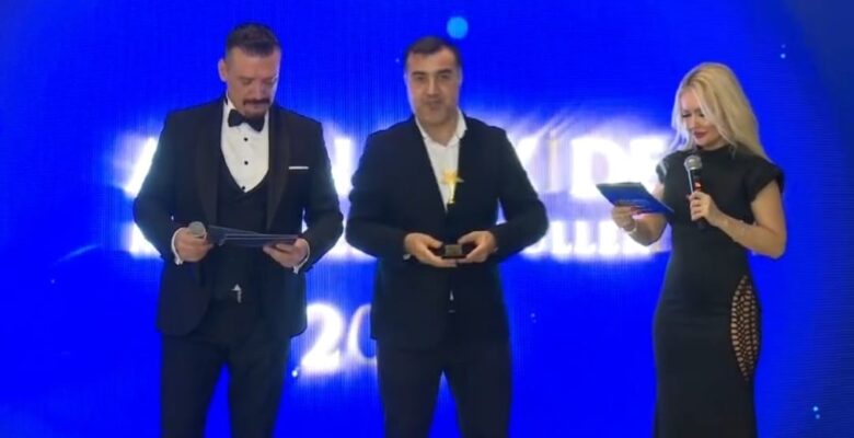Mehmet Şahincileroğlu, yeni yıla ödülle başladı