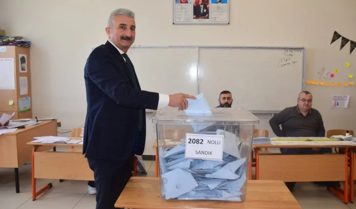Yeşiltaş: Sandık kurulu başkanlarını uyarıyorum