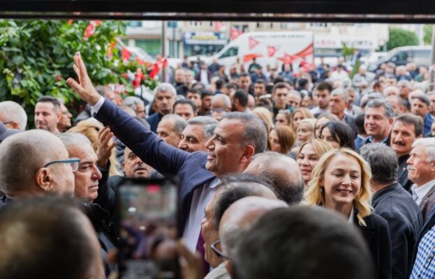 CHP’li Orhan Bayram fitili ateşledi: Yeni siyaset için susmak değil, haykırmak zamanı!