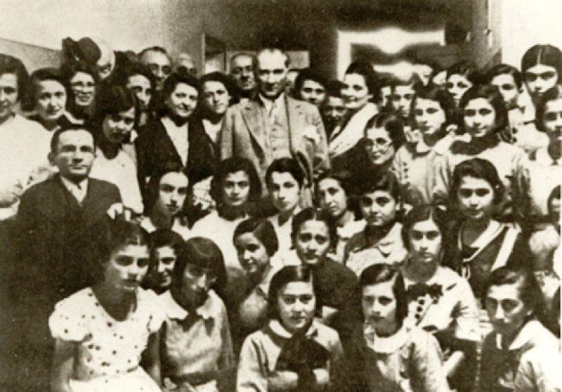 Zeki Baştürk yazdı; GENÇLİĞE BAKIŞ