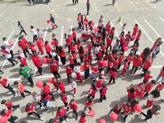 Kayapa  Şehit Jandarma Er Eyüp Gürsoy Okulu Otizmli Bireylerimizi Unutmadı
