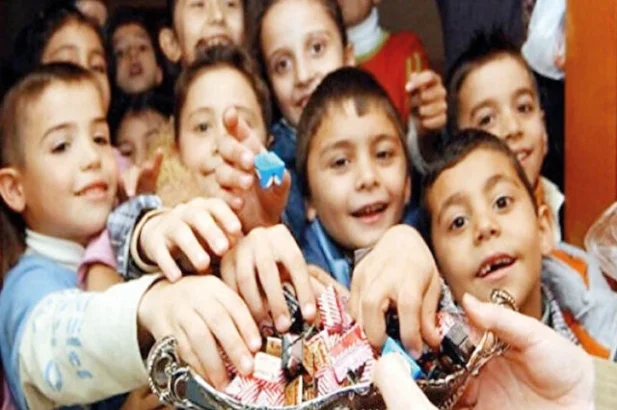 Nuray Lale Yazdı; ESKİ BAYRAMLAR