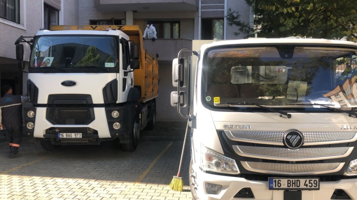 DUMLUPINAR MAHALLESİ’NDEKİ “ÇÖP EV” TEMİZLENDİ