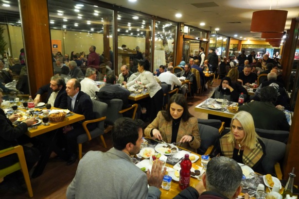 Bursa Meslekte Dayanışma ve Birlik Grubu’nun aday belirlemeye yönelik önseçim heyecanı sürüyor.