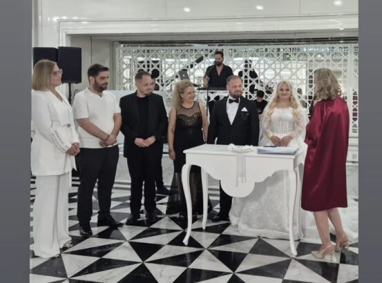 Bursa’da Görkemli Düğün: Murat Koç ve Melike Fidan Hayatlarını Birleştirdi
